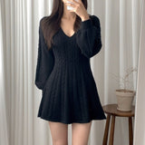 Autumn And Winter Vintage Linen Pattern V-Necked Waist Small Lantern Sleeve A Word Knitted Sweater Dress Women Fashion